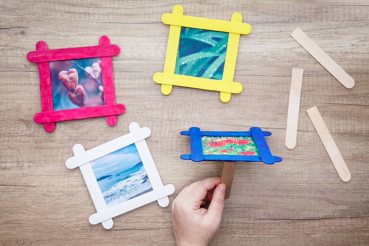 Diy Popsicle Stick Photo Frames Easy Homemade Gift That Kids Can Make Dodo Burd