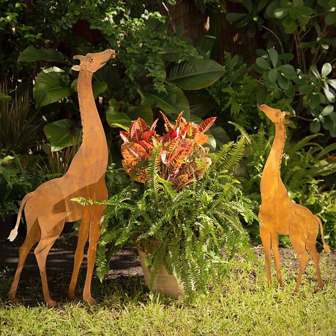 Plant Eater Giraffe Sculpture