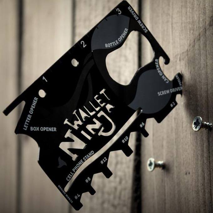 18-in-1 Wallet Ninja Multi-Tool